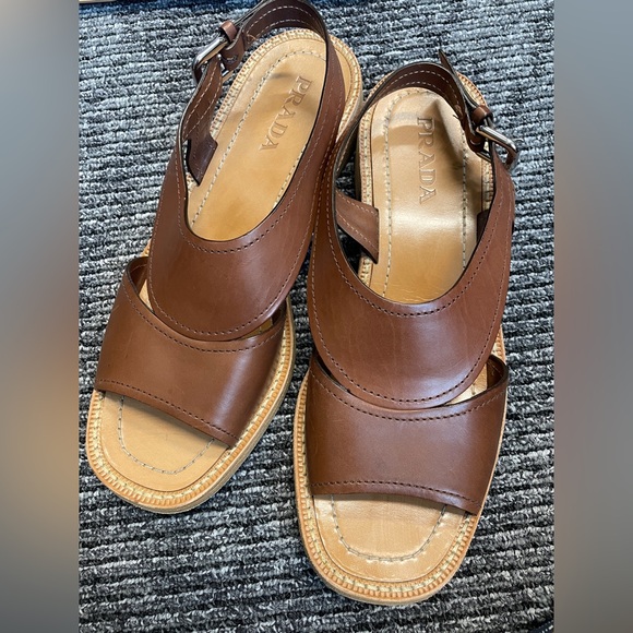 prada brown leather open toe sandals - Picture 1 of 3